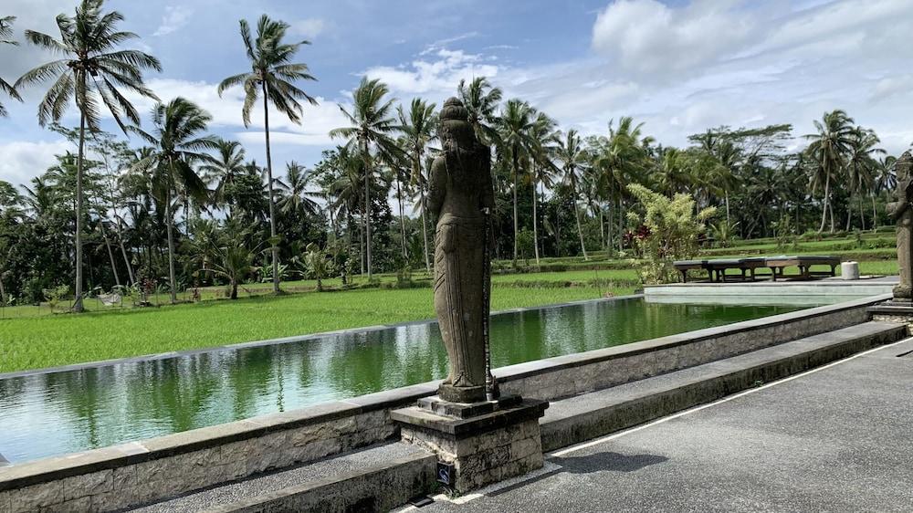 Pajar House Ubud Suite & Villas ภายนอก รูปภาพ