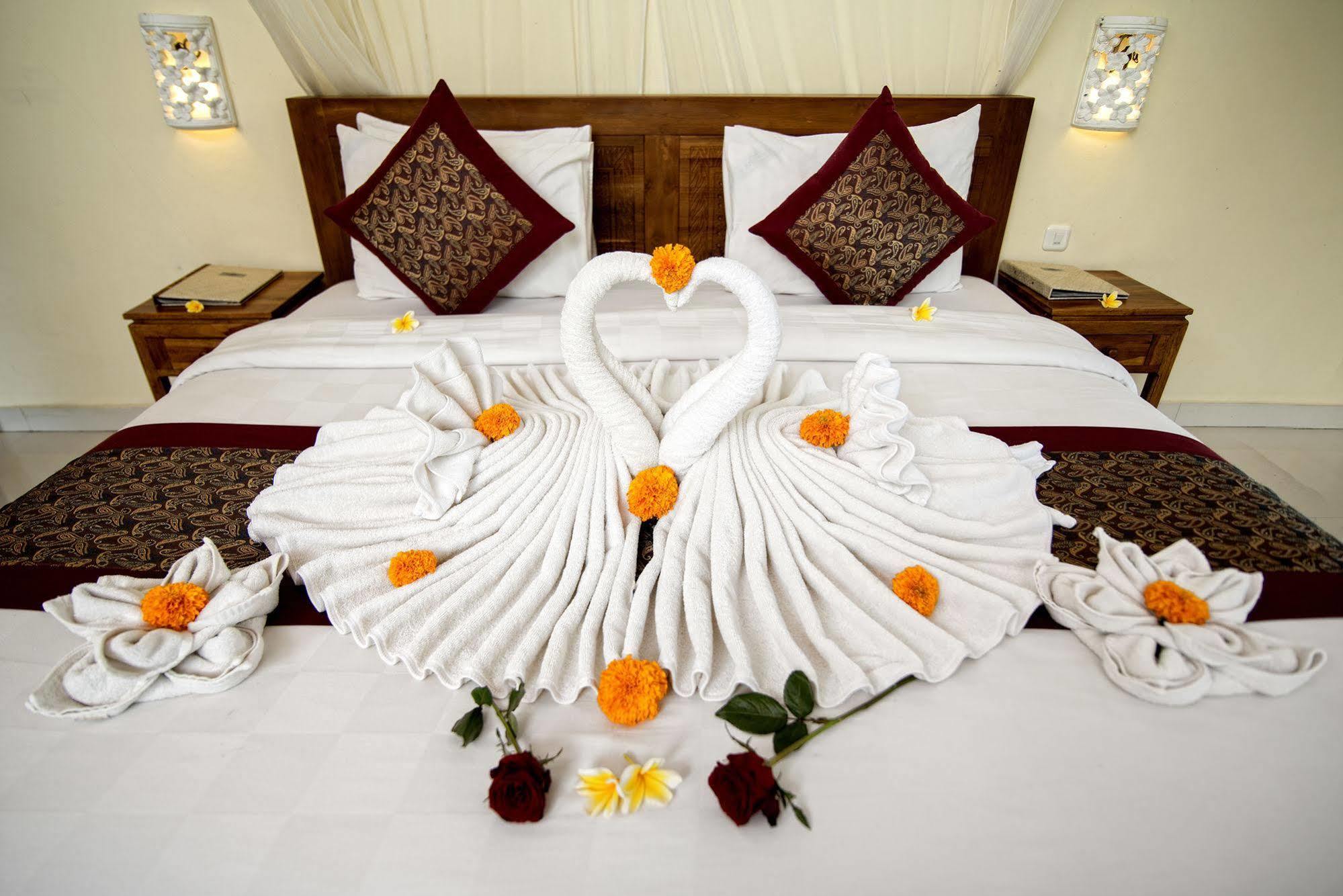 Pajar House Ubud Suite & Villas ภายนอก รูปภาพ