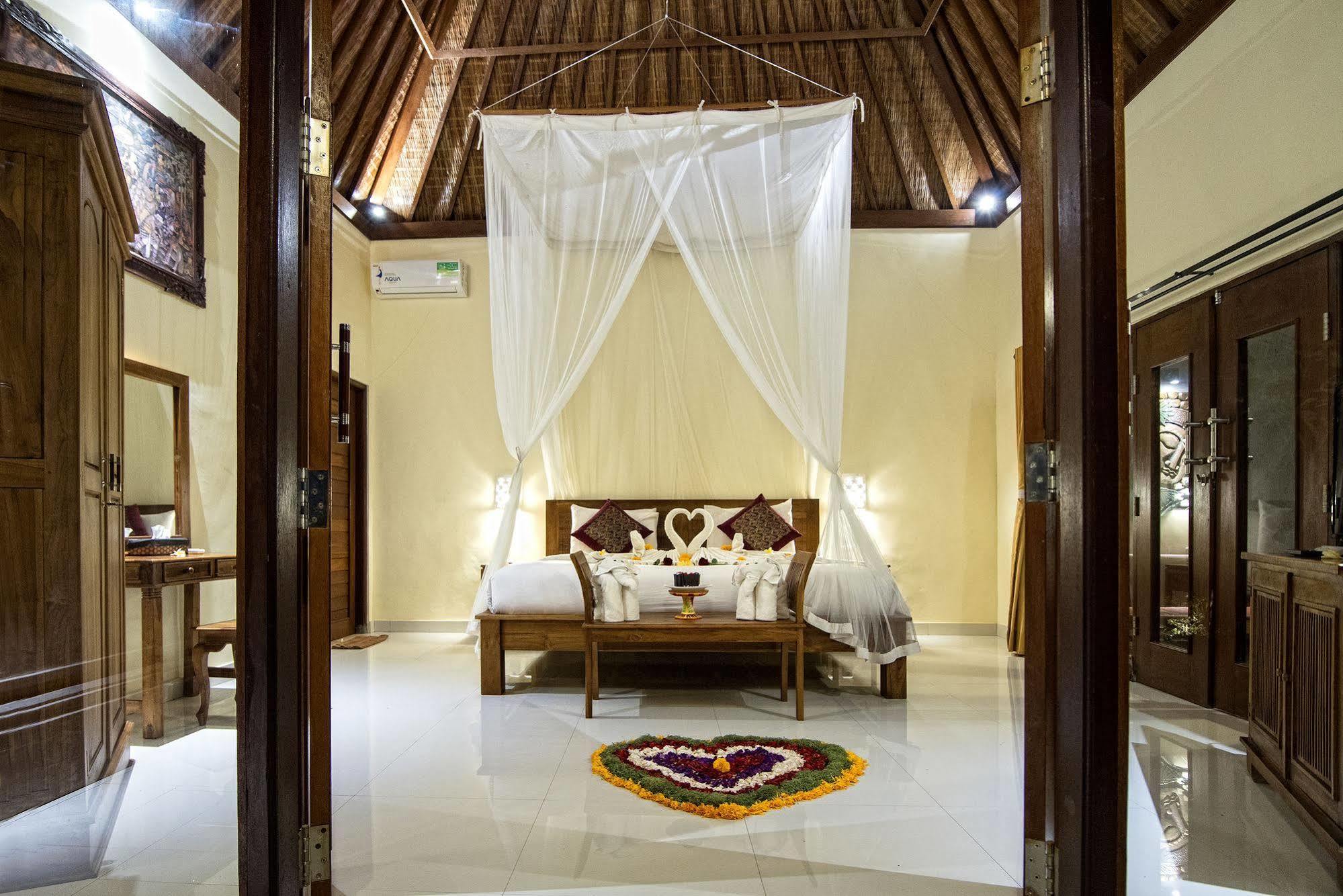 Pajar House Ubud Suite & Villas ภายนอก รูปภาพ